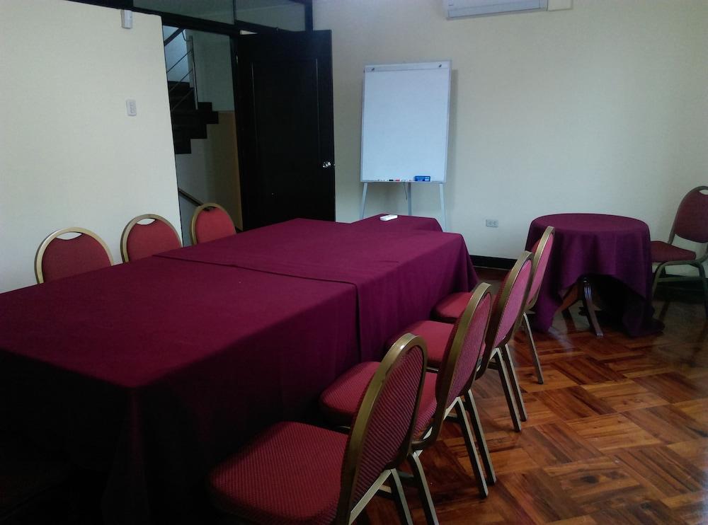 San Blas Hotel 3*